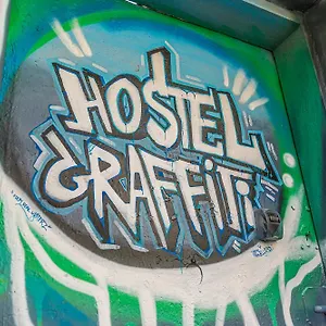 Graffiti Хостел